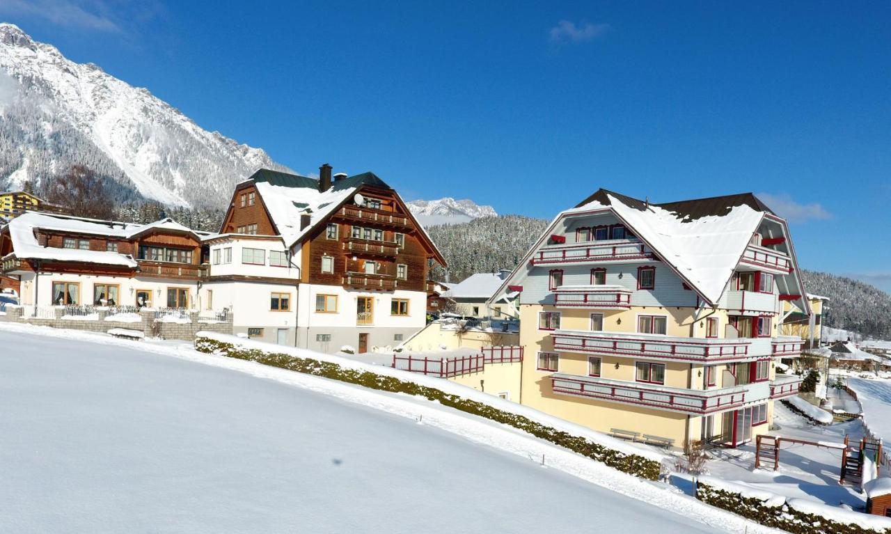 Hotel Neuwirt Ramsau am Dachstein Exterior photo