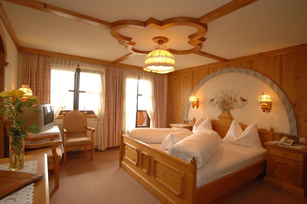 Hotel Neuwirt Ramsau am Dachstein Room photo