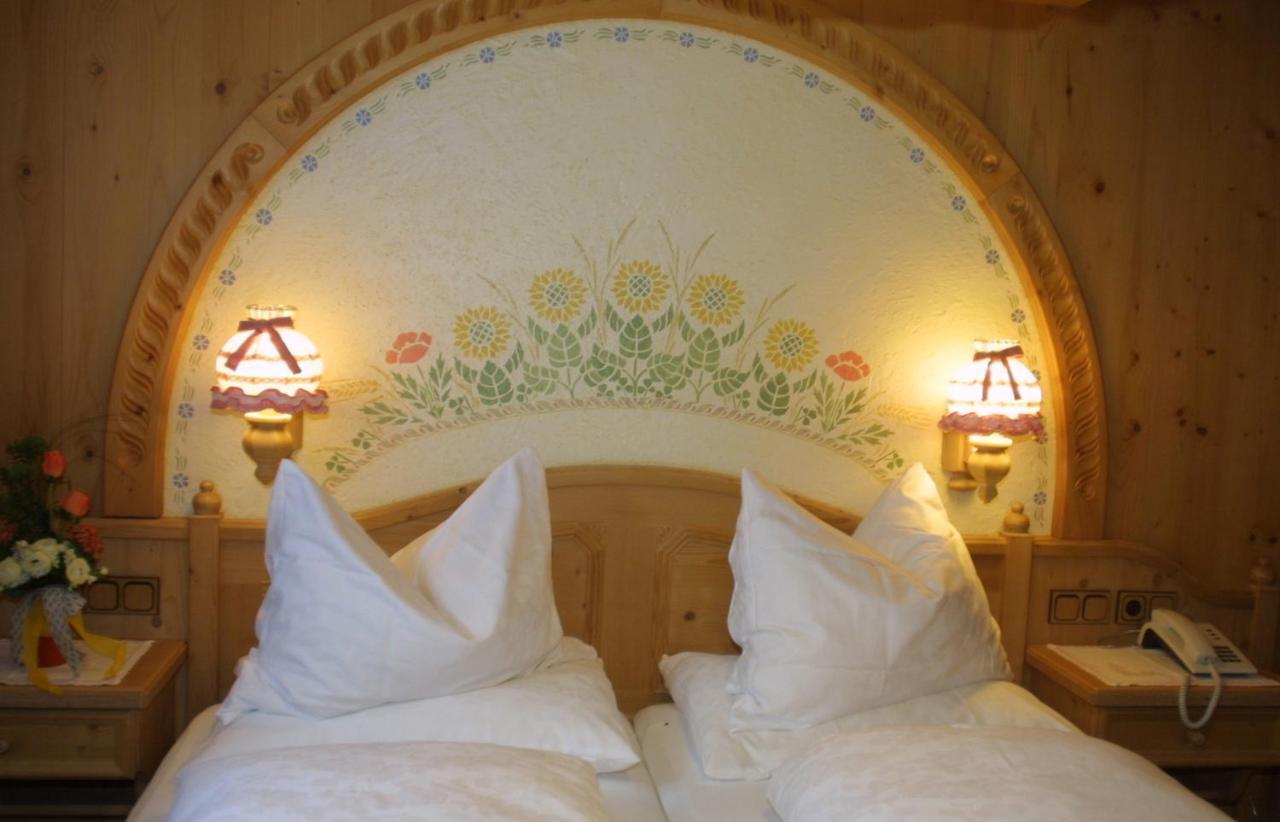 Hotel Neuwirt Ramsau am Dachstein Room photo